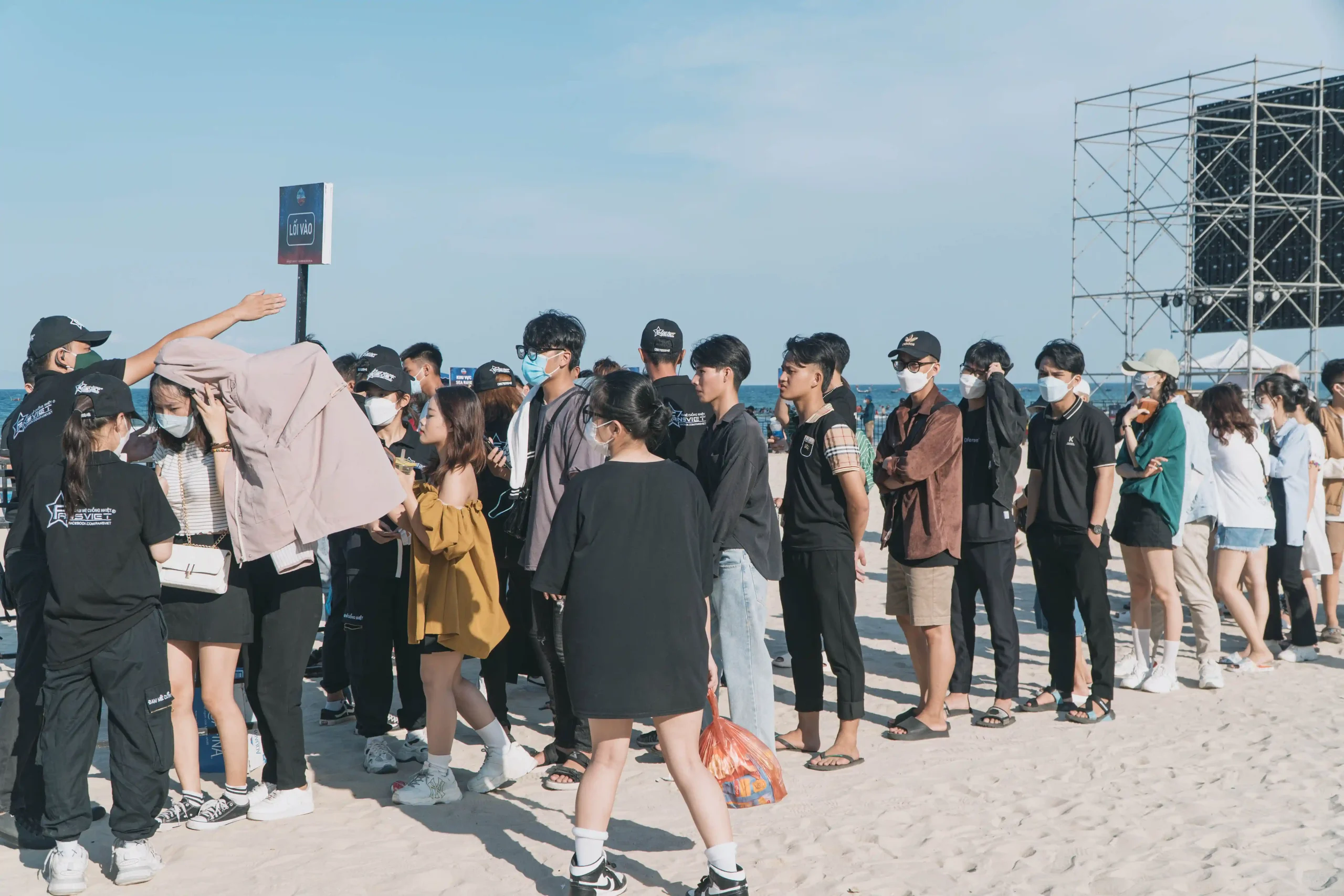 Nón đồng phục cho sự kiện ngoài trời cuối năm