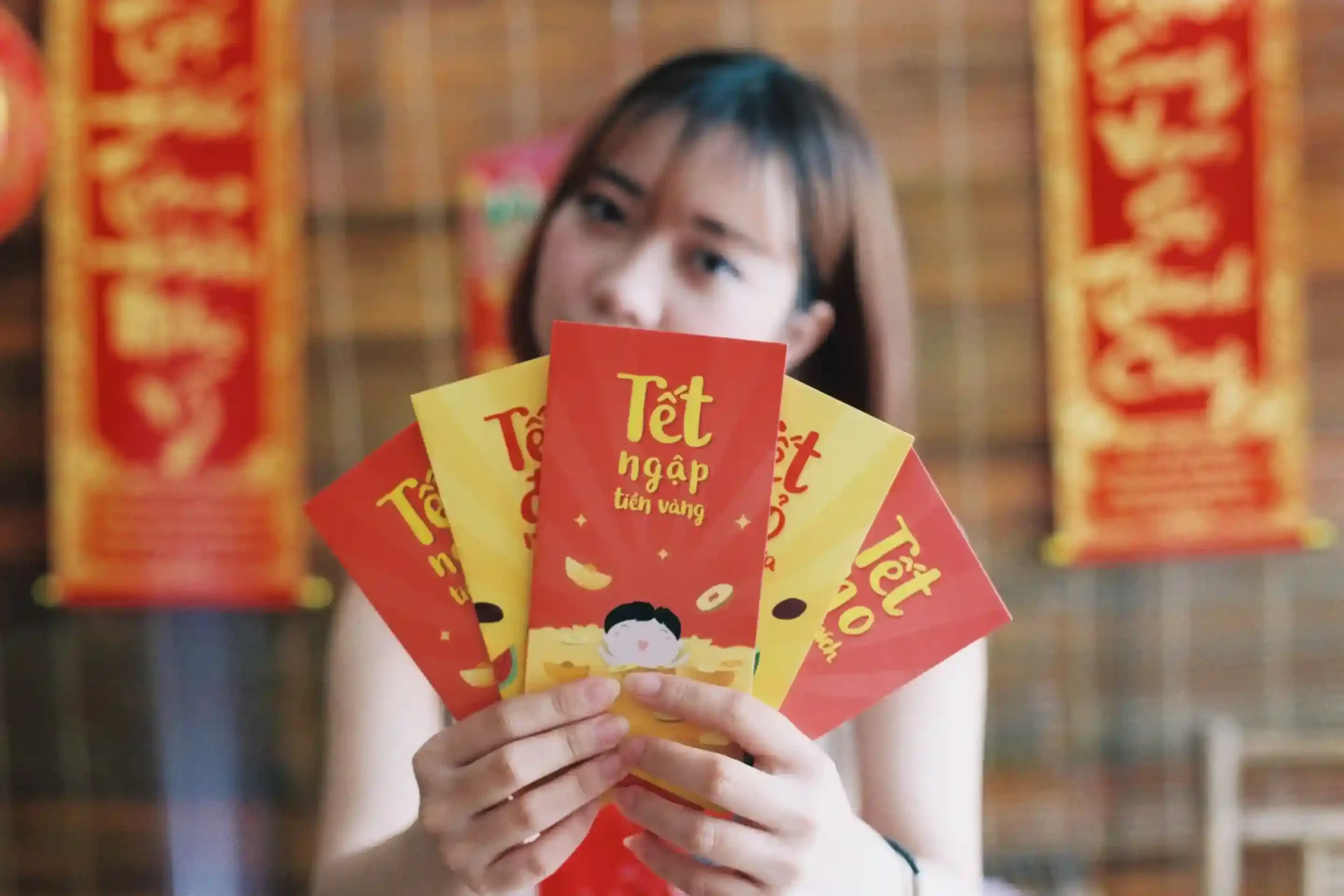 Hộp quà Tết doanh nghiệp kèm lịch để bàn và sổ tay năm mới